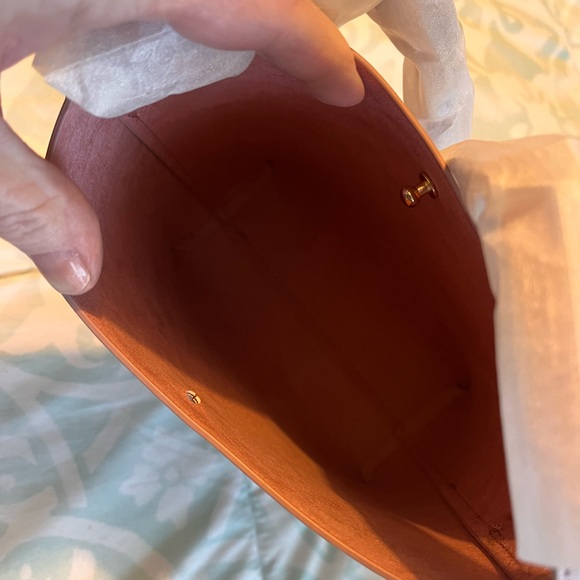 Small bag. Never used - Picture 2 of 2